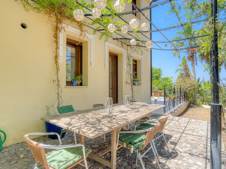 Villa for Sale in Alhaurín El Grande, Malaga 35