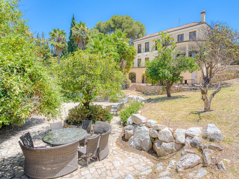 Villa for Sale in Alhaurín El Grande, Malaga 39