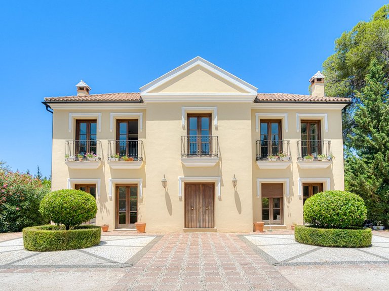 Villa for Sale in Alhaurín El Grande, Malaga 4