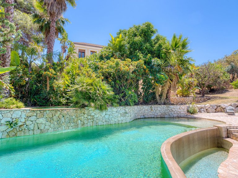 Villa for Sale in Alhaurín El Grande, Malaga 41