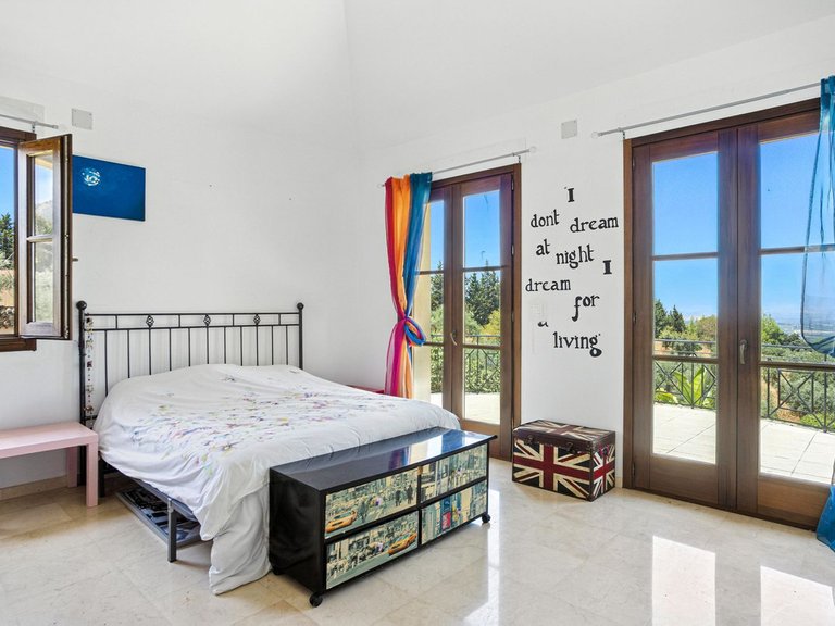 Villa for Sale in Alhaurín El Grande, Malaga 42