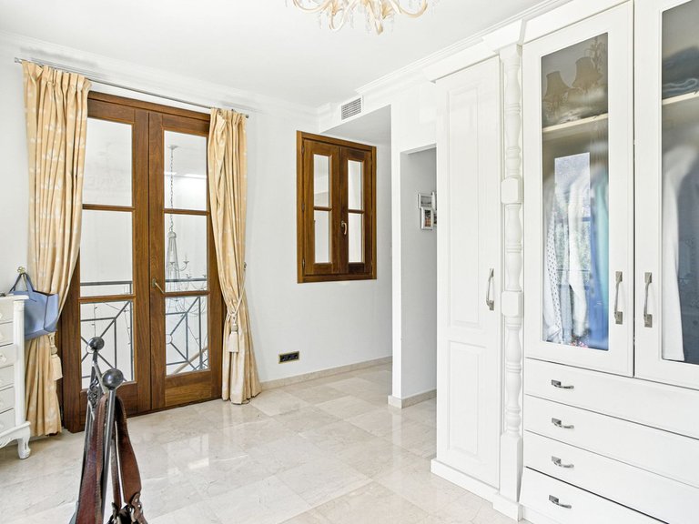 Villa for Sale in Alhaurín El Grande, Malaga 57