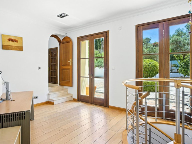 Villa for Sale in Alhaurín El Grande, Malaga 61
