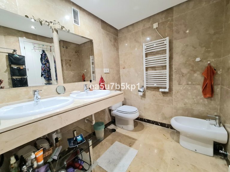 Apartment for Sale in La Duquesa, Malaga 16