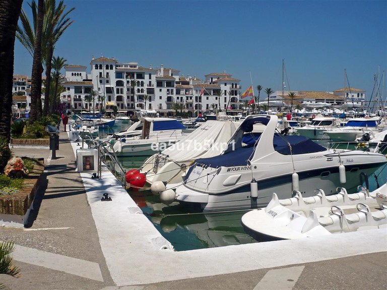Apartment for Sale in La Duquesa, Malaga 4