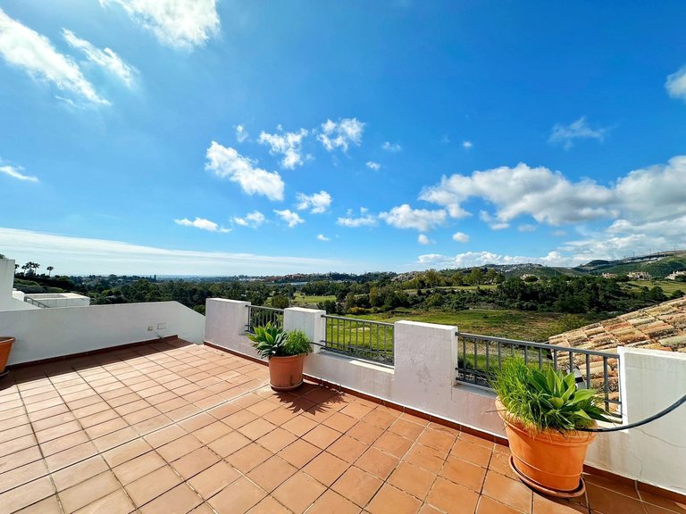 Apartment for Sale in Los Arqueros, Malaga 3
