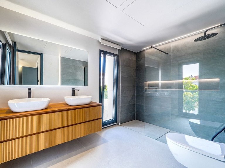 Villa for Sale in Nueva Andalucía, Malaga 14