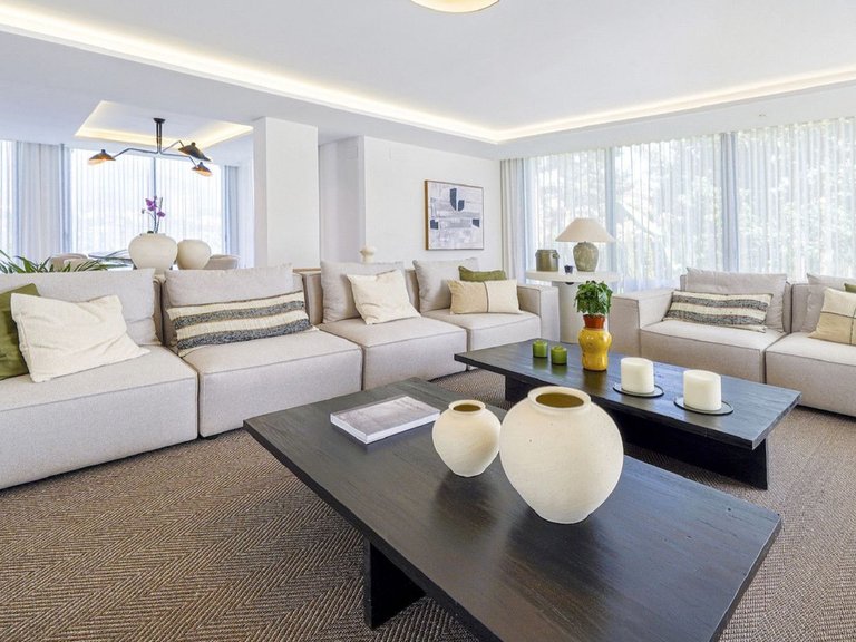 Villa for Sale in Nueva Andalucía, Malaga 25