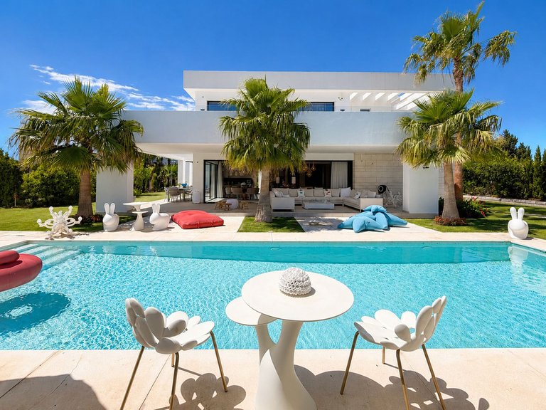 Villa for Sale in La Cala Golf, Malaga 1