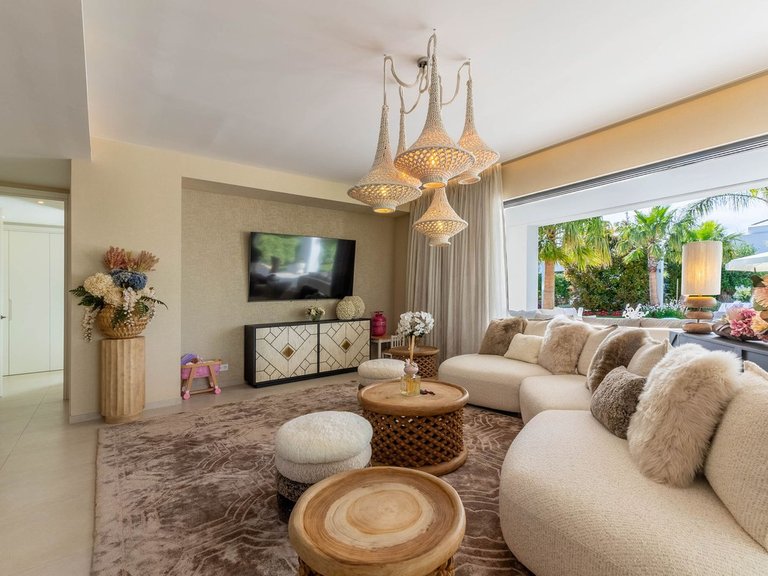 Villa for Sale in La Cala Golf, Malaga 10