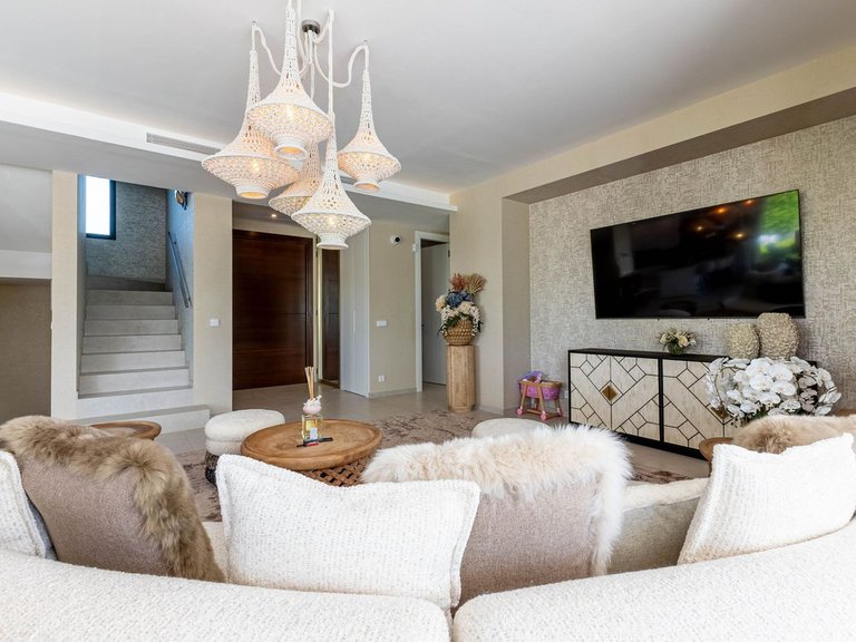 Villa for Sale in La Cala Golf, Malaga 11