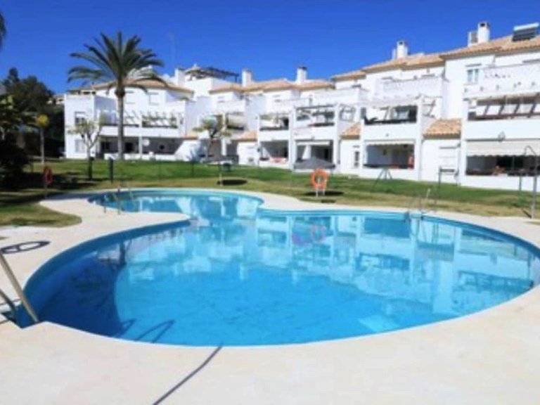 Villa for Sale in Estepona, Malaga 1