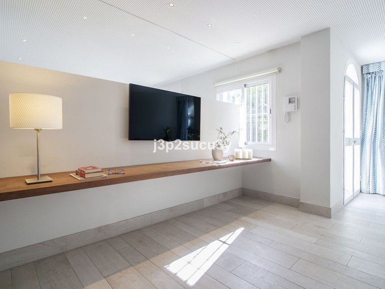 Apartment for Sale in Guadalmina Baja, Malaga 10