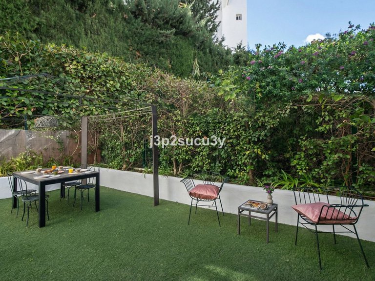 Apartment for Sale in Guadalmina Baja, Malaga 16
