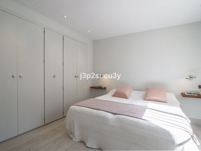 Apartment for Sale in Guadalmina Baja, Malaga 18