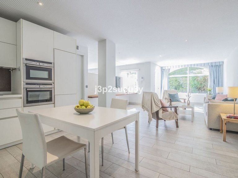 Apartment for Sale in Guadalmina Baja, Malaga 6