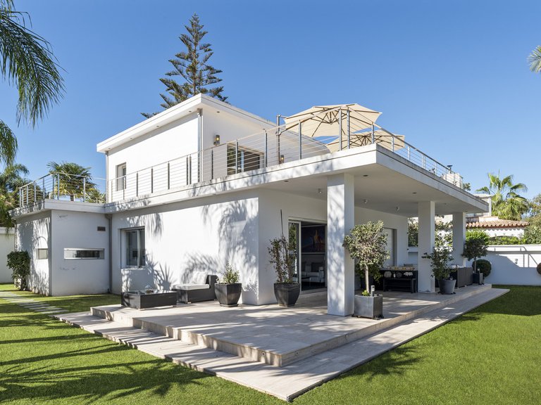 Villa for Sale in Nueva Andalucía, Malaga 20