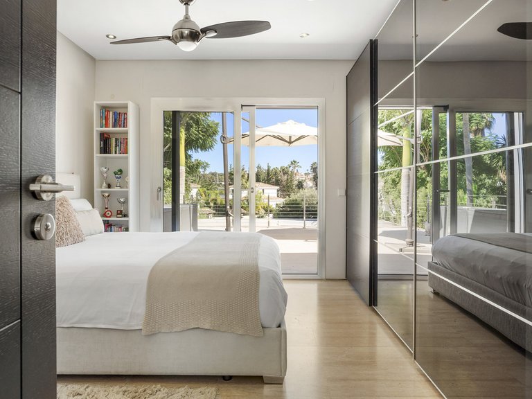 Villa for Sale in Nueva Andalucía, Malaga 29