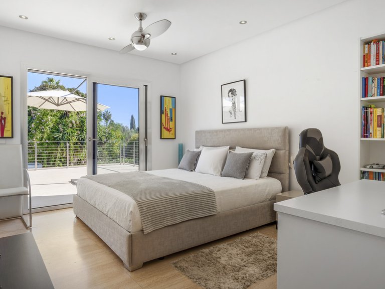 Villa for Sale in Nueva Andalucía, Malaga 32