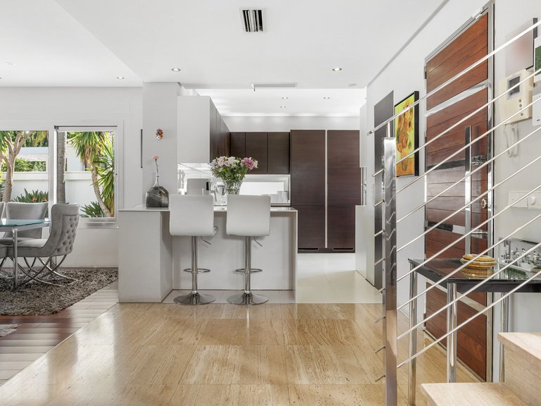 Villa for Sale in Nueva Andalucía, Malaga 5