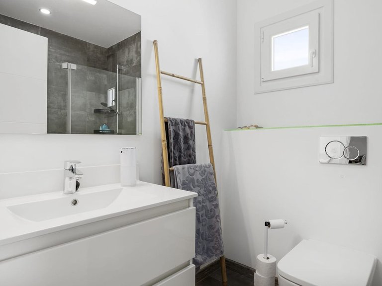 Villa for Sale in Estepona, Malaga 9