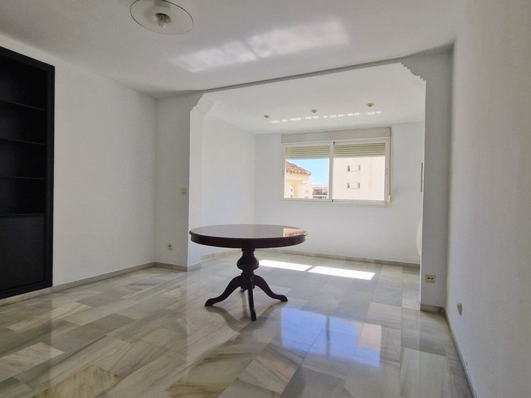 Apartment for Sale in Marbella, Malaga 22