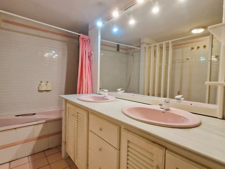 Apartment for Sale in Marbella, Malaga 26