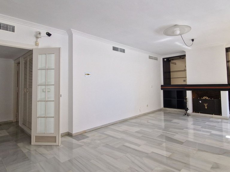 Apartment for Sale in Marbella, Malaga 8