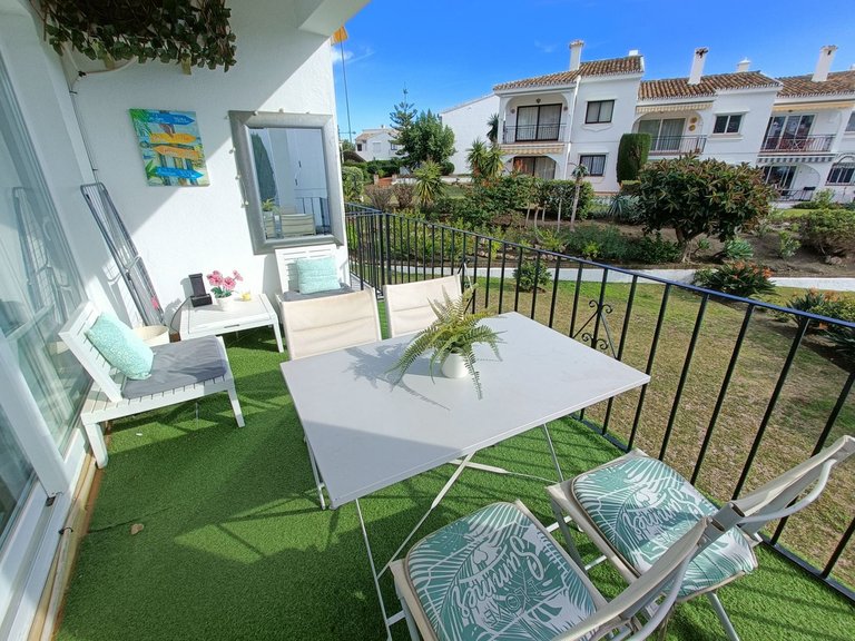 Apartment for Sale in El Paraiso, Malaga 1