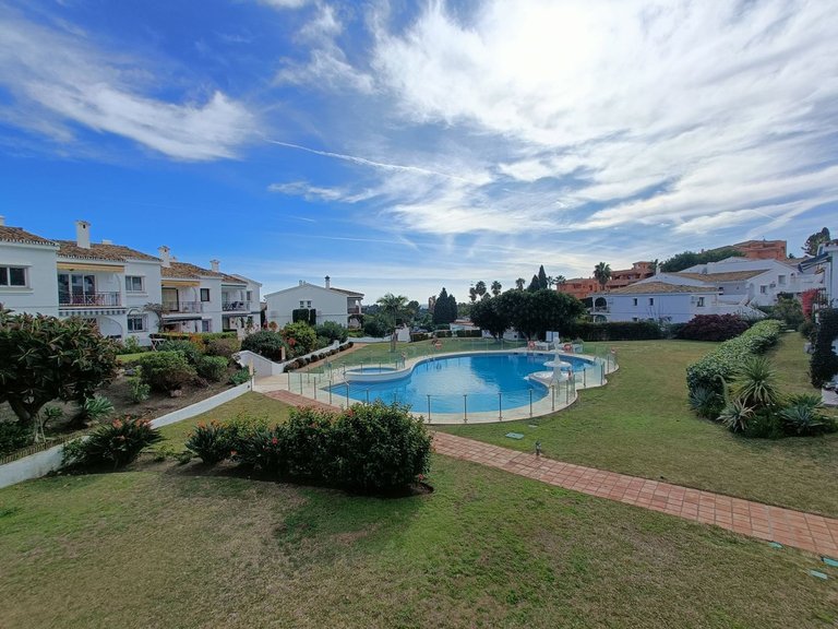 Apartment for Sale in El Paraiso, Malaga 3