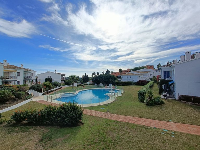 Apartment for Sale in El Paraiso, Malaga 5