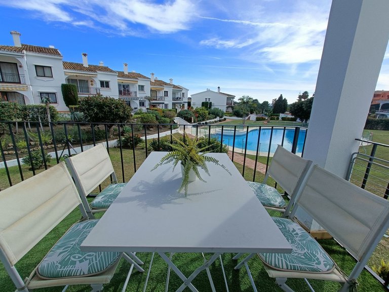 Apartment for Sale in El Paraiso, Malaga 6