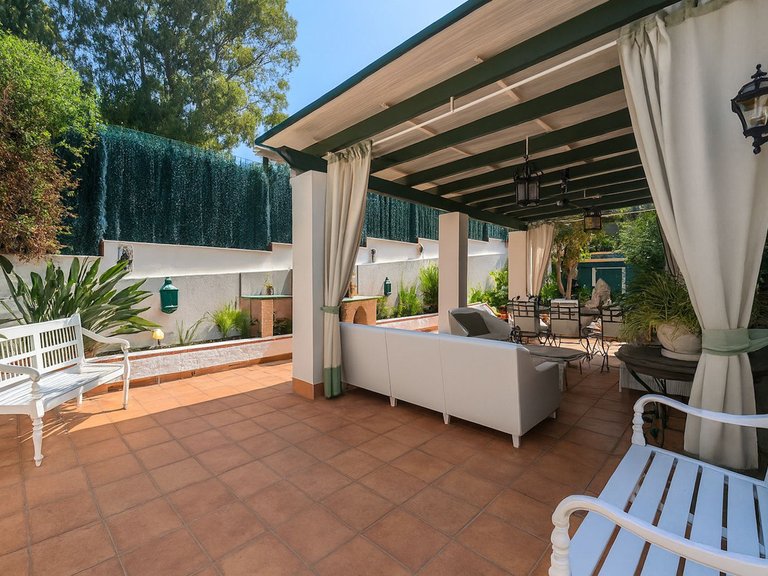 Apartment for Sale in New Golden Mile, Malaga 13