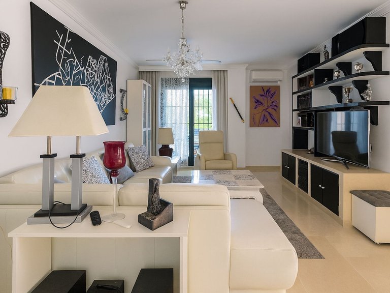 Apartment for Sale in New Golden Mile, Malaga 24