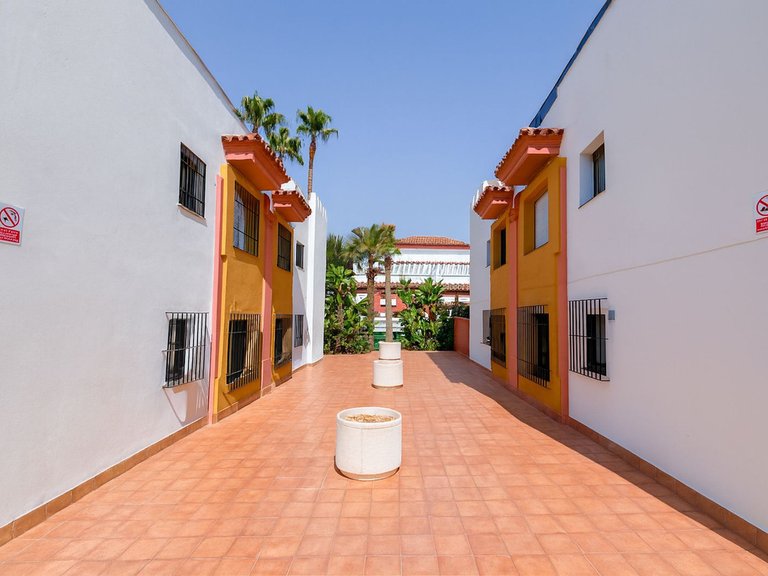Apartment for Sale in New Golden Mile, Malaga 27