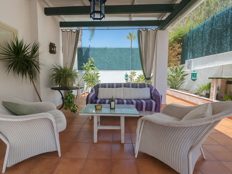 Apartment for Sale in New Golden Mile, Malaga 8