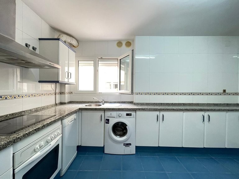 Apartment for Sale in Estepona, Malaga 10