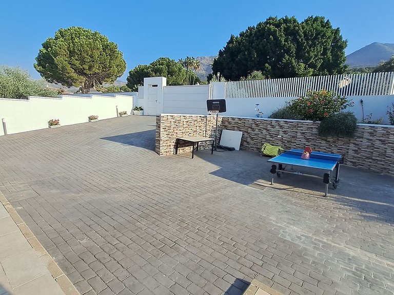 Villa for Sale in Alhaurín El Grande, Malaga 37