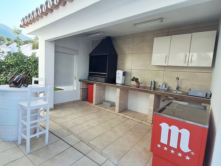 Villa for Sale in Alhaurín El Grande, Malaga 39