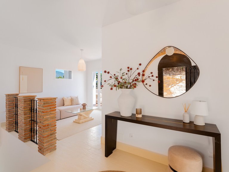 Villa for Sale in El Madroñal, Malaga 12