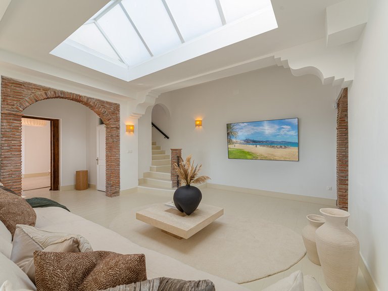 Villa for Sale in El Madroñal, Malaga 13