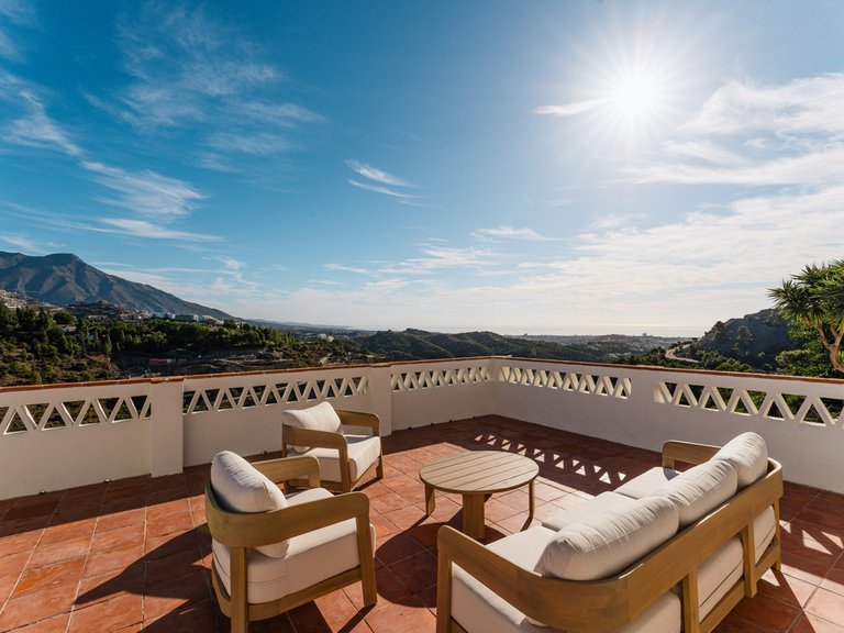 Villa for Sale in El Madroñal, Malaga 29