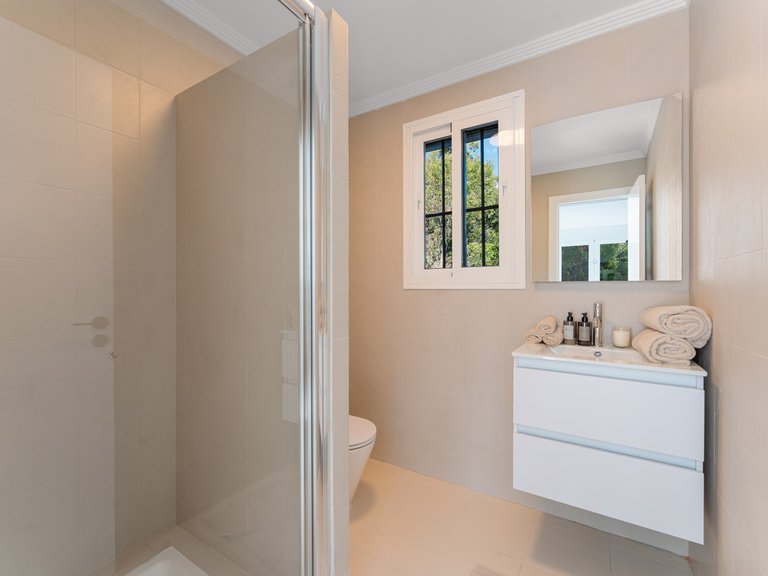 Villa for Sale in El Madroñal, Malaga 34