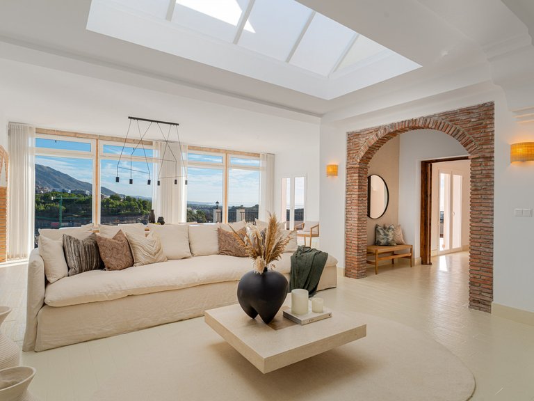 Villa for Sale in El Madroñal, Malaga 4