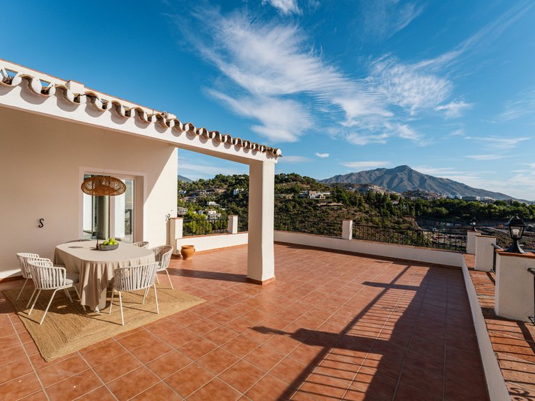 Villa for Sale in El Madroñal, Malaga 48