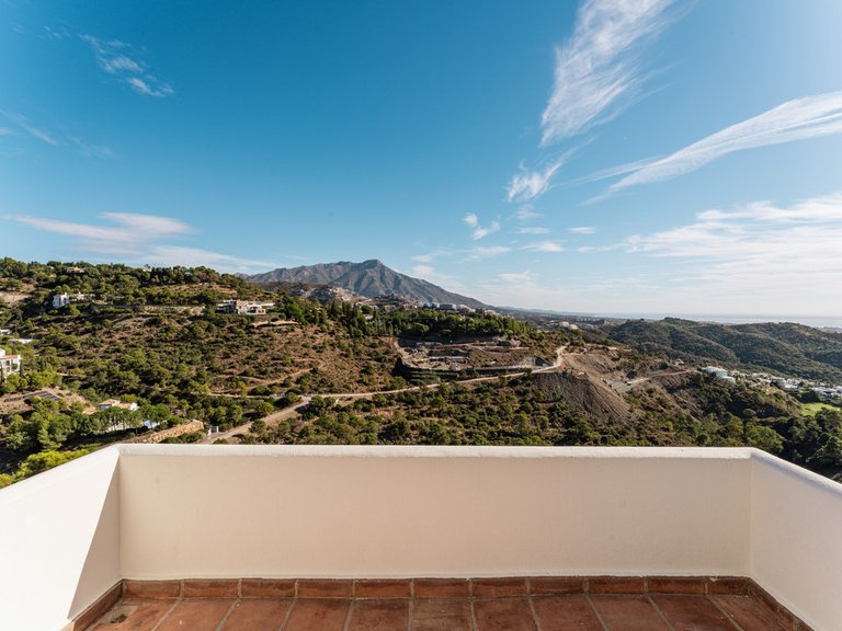 Villa for Sale in El Madroñal, Malaga 53