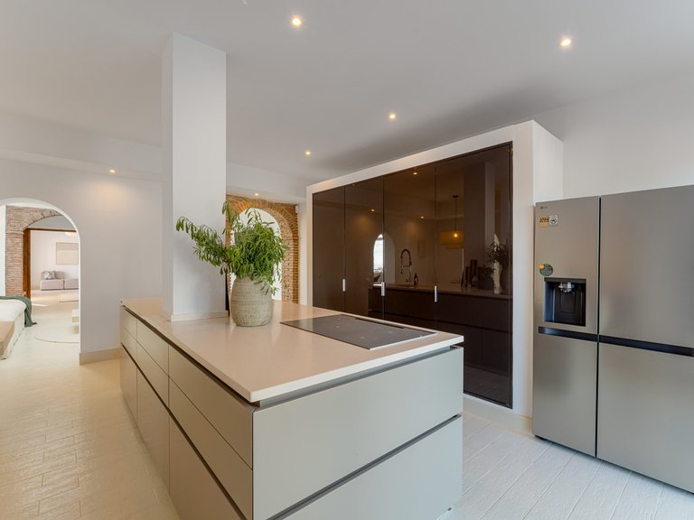 Villa for Sale in El Madroñal, Malaga 9