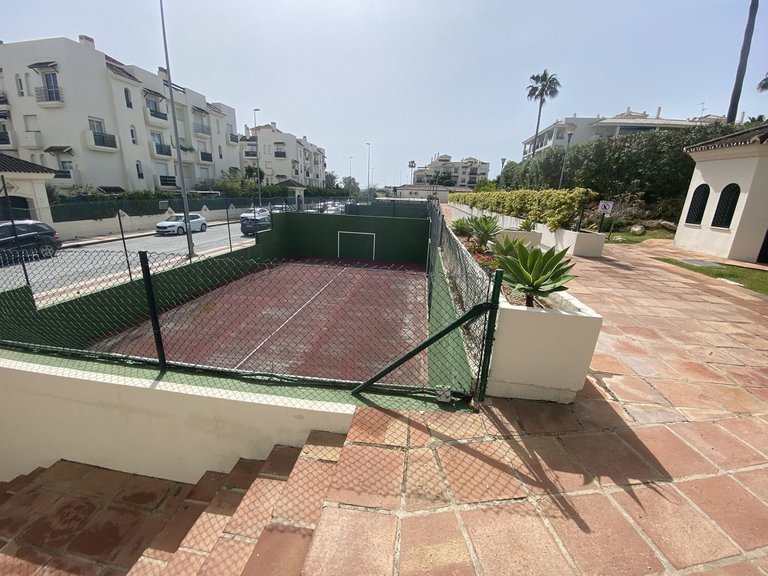 Apartment for Sale in Nueva Andalucía, Malaga 16