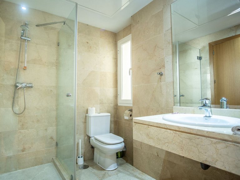 Apartment for Sale in New Golden Mile, Malaga 13