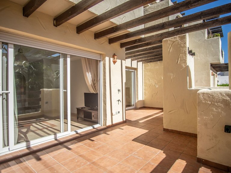 Apartment for Sale in New Golden Mile, Malaga 20